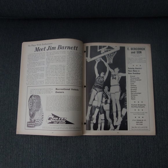 Vintage Official Warriors Quarterly 1971-72 - Picture 9 of 15